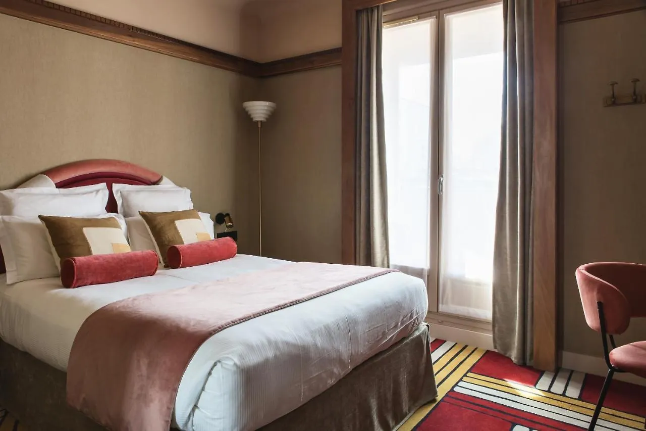 פריז Hotel Mercedes