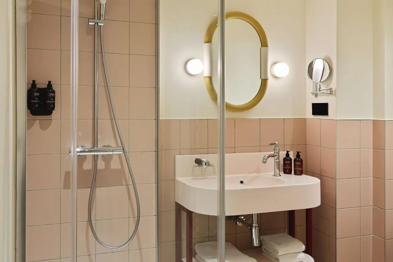 Hotel Mercedes Paris 4*,  France